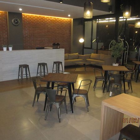 Maxley Hotel At Arjuna Jakarta Exterior photo