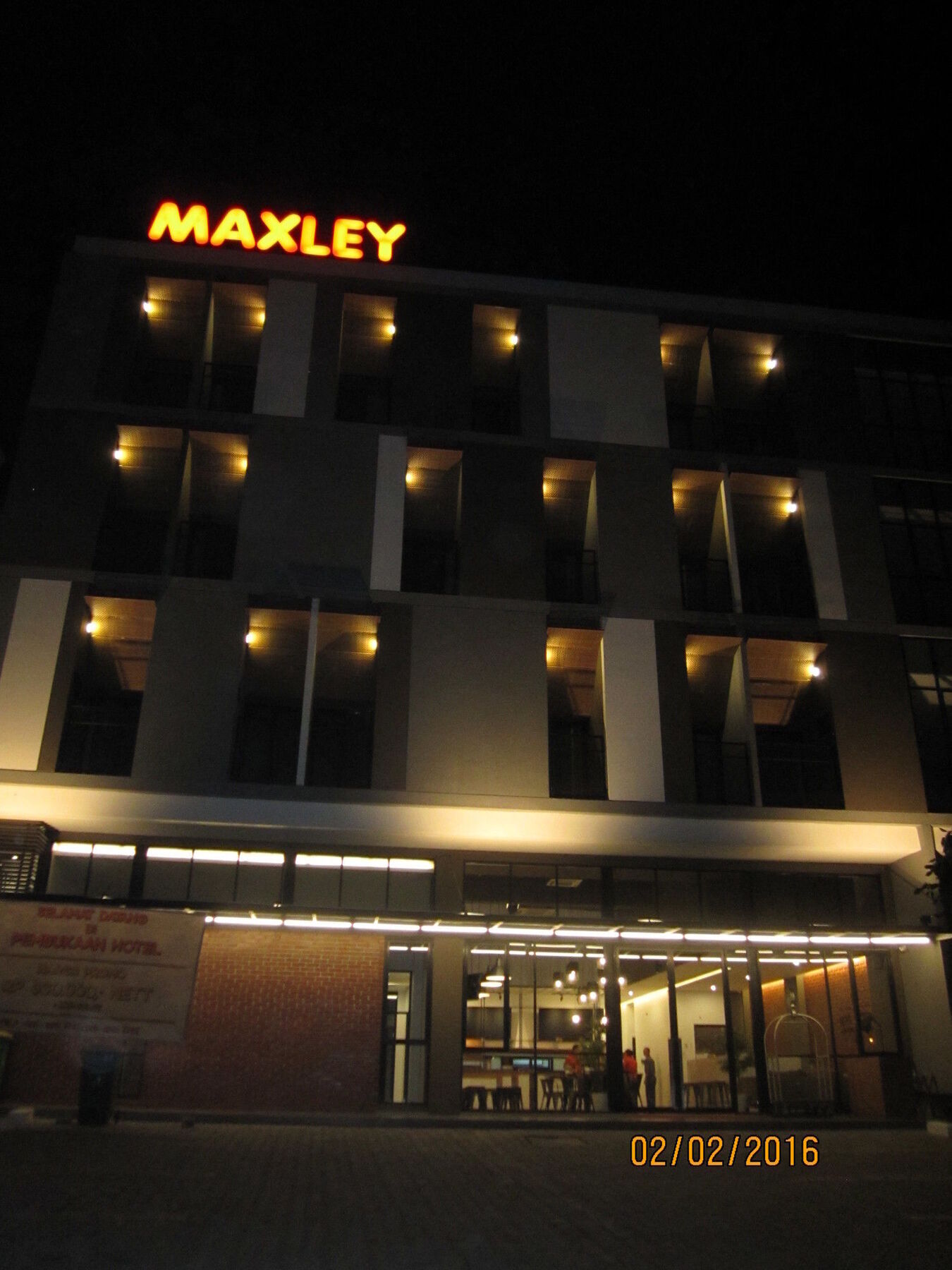 Maxley Hotel At Arjuna Jakarta Exterior photo